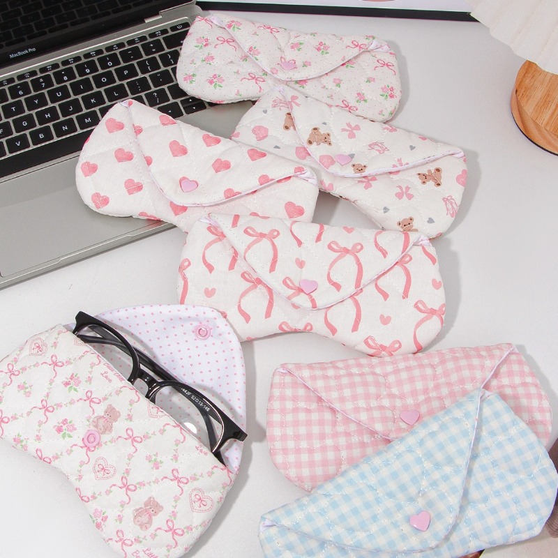 Travel Accessories Pouch For Women - Ins Korean Plaid Fabric Heart Eyeglasses
